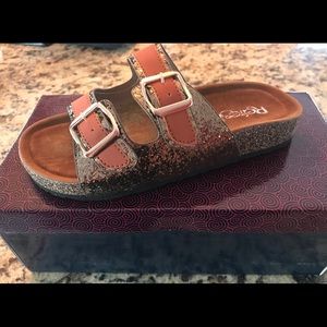 ☀️NEW☀️ NEVER WORN rose gold slip on sandals